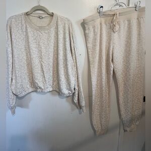 Z Supply Mason Cream Leopard Print Pullover Sweatshirt & joggers- Set- size L